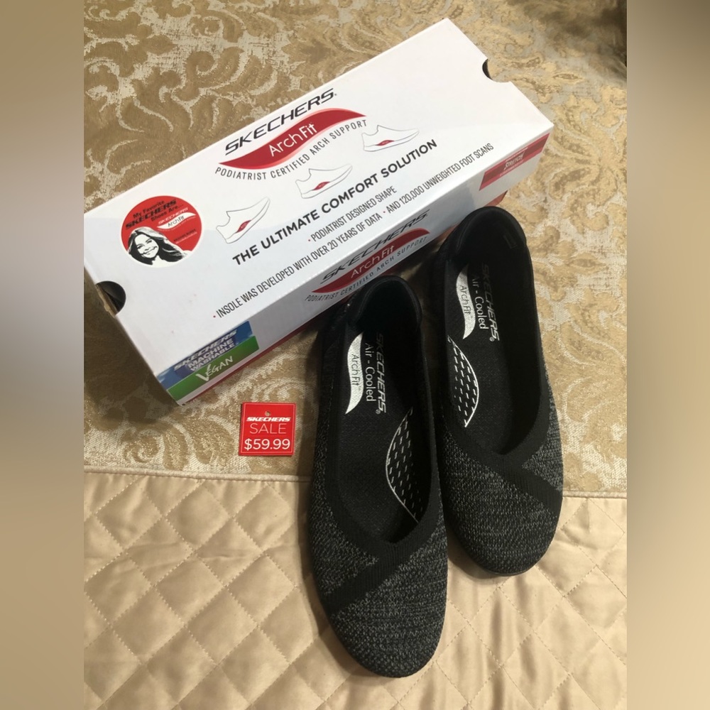 Skechers Arch Fit black flats